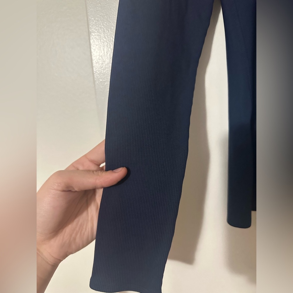 Lululemon Out Of This World Long Sleeve Inkwell Navy Size 4 - Picture 9 of 10